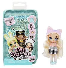 Na na na surprise doll