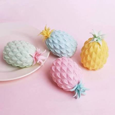 Crunchy pineapple squishie